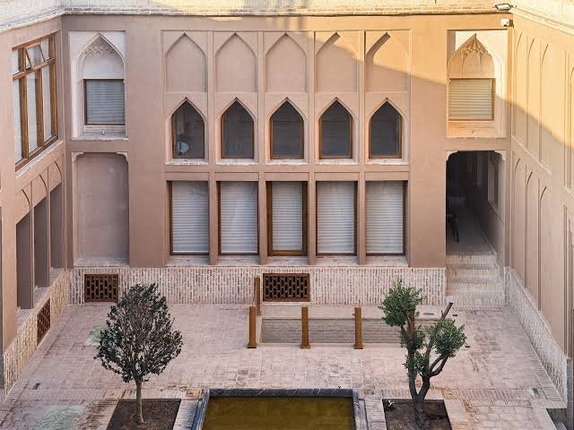 حذف حیاط از حیات