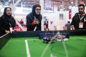 بیستمین روبوکاپ آزاد ایران در قلب تهران آغاز شد