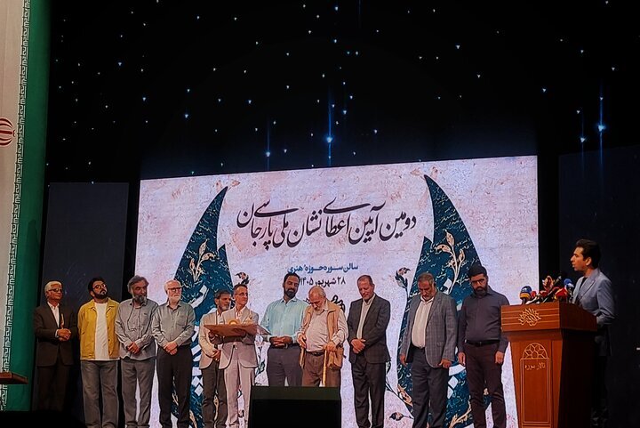 بنیان‌گذار تارنمای گنجور برگزیده شد