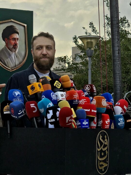 جان‌فدایان در میدان آموزش ارتش