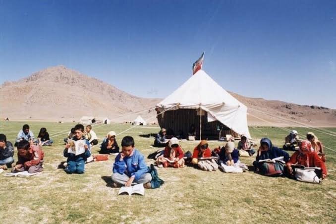 تلاش برای جذب معلم از میان دانش‌آموزان عشایری