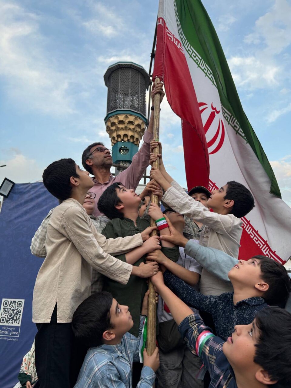 این پـرچم همیشه بالاست