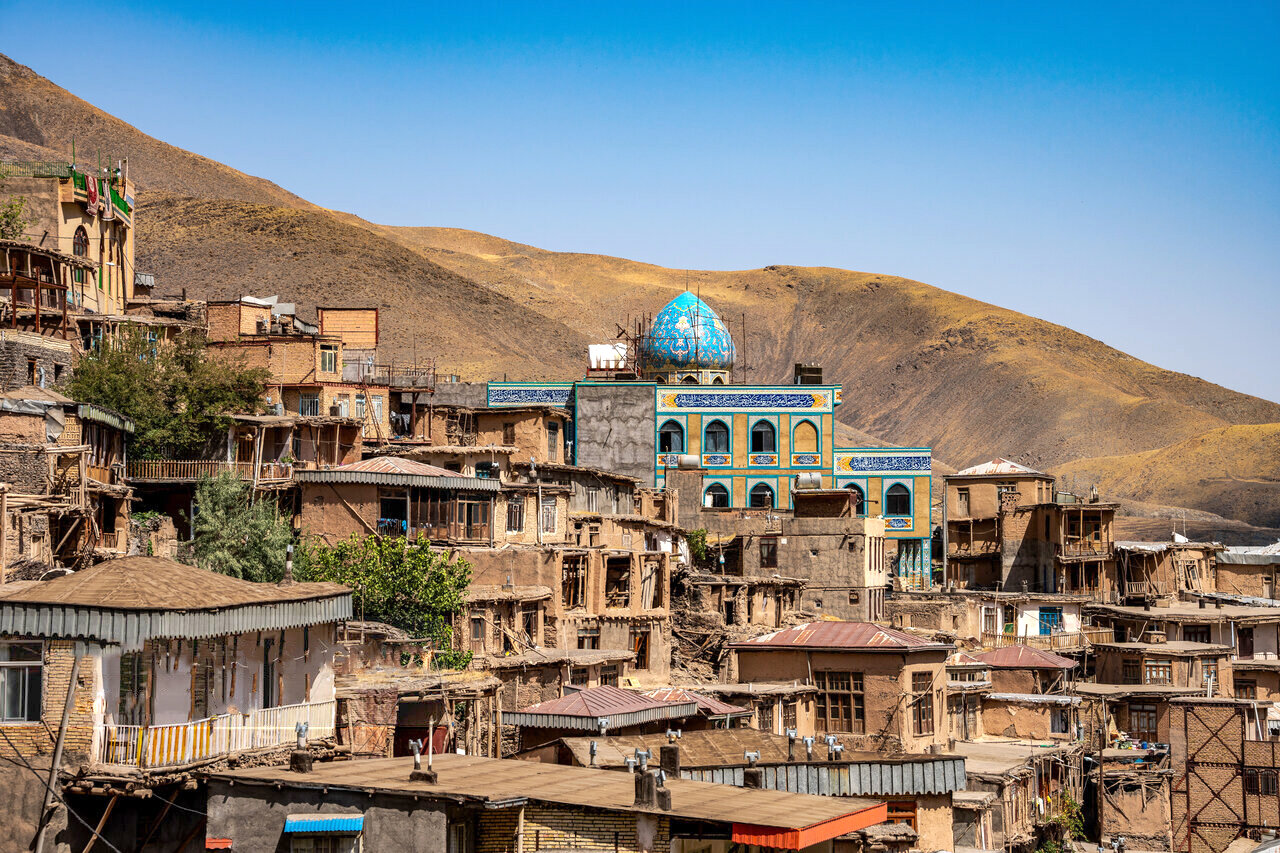 روستایی پلکانی در دل کوه‌های خراسان