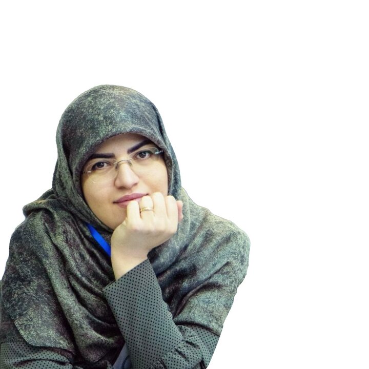 قرار نیست نوجوان را از زبان خودش دور کنیم