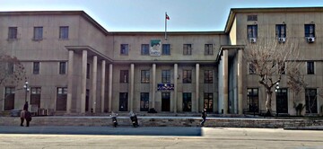 دانشگاه در چرخه اداری خودش گرفتار شده است
